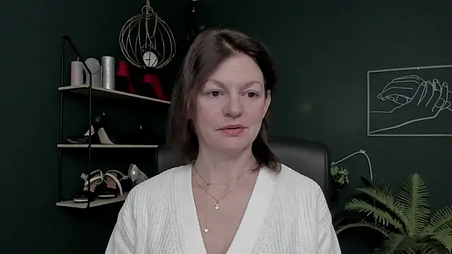 Snapshot of VivianWILD chatting on November 25, 2025, 6:47 am VivianWILD online show from November 25, 2025, 6:47 am