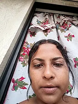 Giselabrunette25 online show from December 16, 2025, 5:06 pm