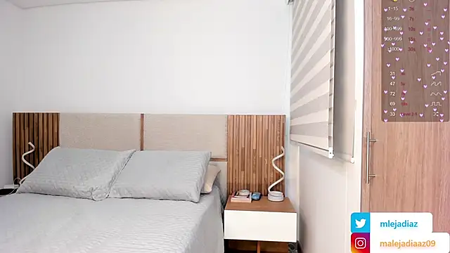 Snapshot of MalejaDiaz_ chatting on October 10, 2025, 4:08 pm MalejaDiaz online show from October 10, 2025, 4:08 pm