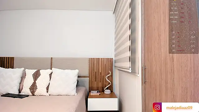 MalejaDiaz  online show from April 25, 2026, 1:41 pm