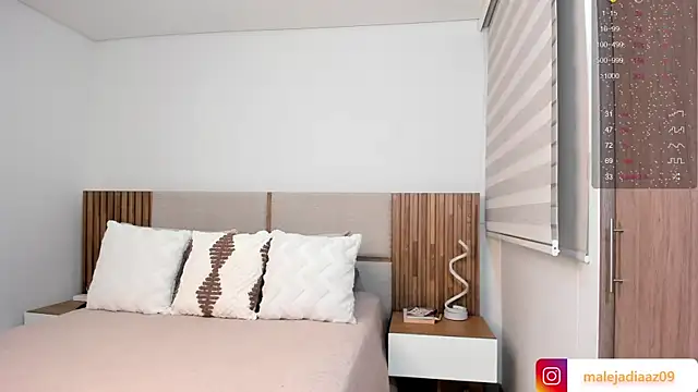 MalejaDiaz  online show from April 28, 2026, 8:46 pm