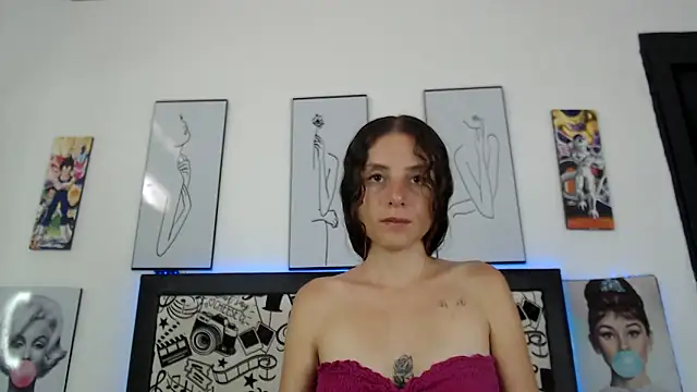 Rihana14 online show from May 22, 2026, 8:40 pm