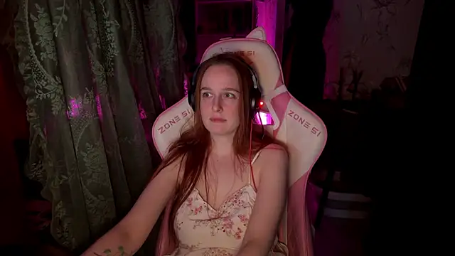 Snapshot of pearl_princess_ chatting on May 14, 2026, 12:40 am pearl princess online show from May 14, 2026, 12:40 am