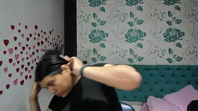 Snapshot of LindaBreeS chatting on March 3, 2025, 2:28 pm LindaBreeS online show from March 3, 2025, 2:28 pm