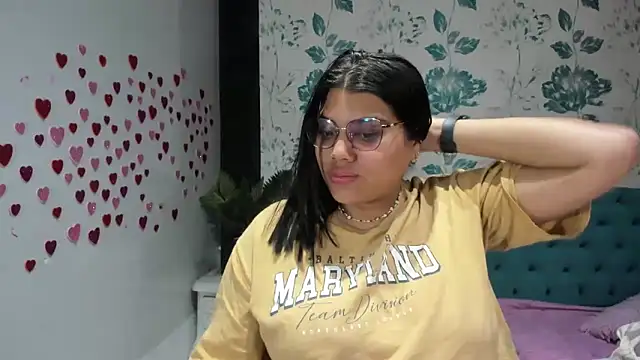 Snapshot of LindaBreeS chatting on March 1, 2025, 8:10 pm LindaBreeS online show from March 1, 2025, 8:10 pm