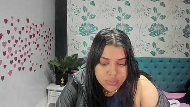 Snapshot of LindaBreeS chatting on March 21, 2025, 6:18 pm LindaBreeS online show from March 21, 2025, 6:18 pm
