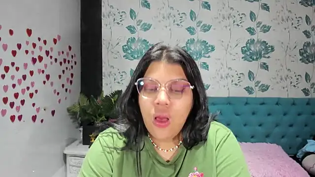 Snapshot of LindaBreeS chatting on March 16, 2025, 12:34 am LindaBreeS online show from March 16, 2025, 12:34 am