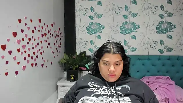 Snapshot of LindaBreeS chatting on March 12, 2025, 8:41 pm LindaBreeS online show from March 12, 2025, 8:41 pm