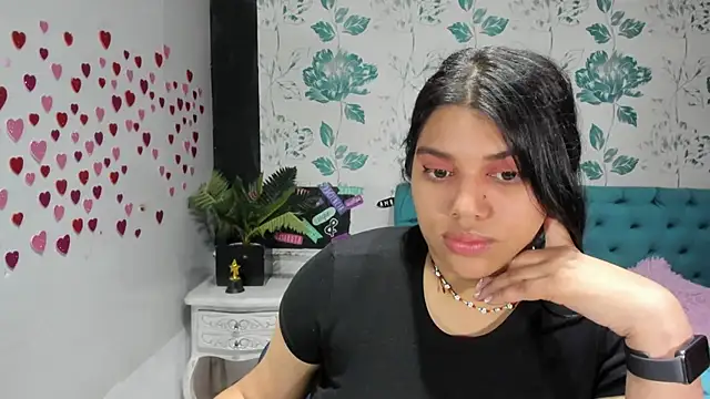 Snapshot of LindaBreeS chatting on March 3, 2025, 8:32 pm LindaBreeS online show from March 3, 2025, 8:32 pm