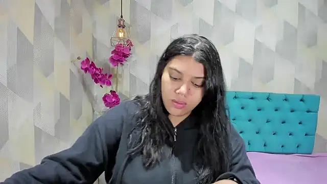 Snapshot of LindaBreeS chatting on October 14, 2025, 1:12 pm LindaBreeS online show from October 14, 2025, 1:12 pm