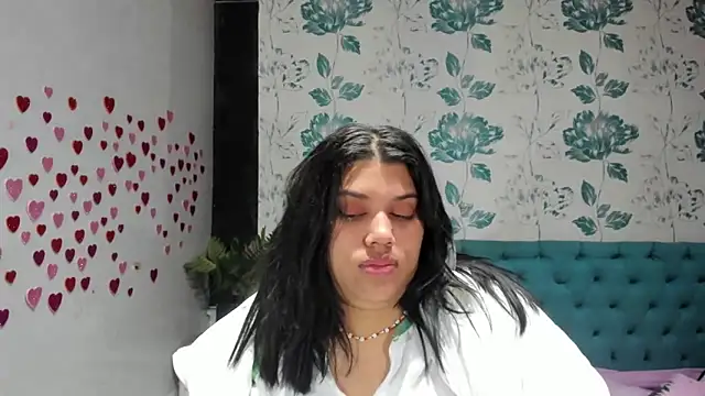 Snapshot of LindaBreeS chatting on March 8, 2025, 5:11 pm LindaBreeS online show from March 8, 2025, 5:11 pm