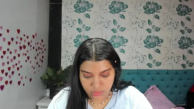 Snapshot of LindaBreeS chatting on March 10, 2025, 5:39 pm LindaBreeS online show from March 10, 2025, 5:39 pm