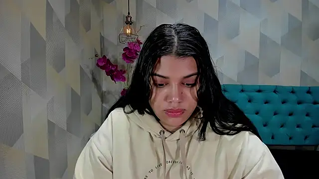 Snapshot of LindaBreeS chatting on October 28, 2025, 12:04 pm LindaBreeS online show from October 28, 2025, 12:04 pm