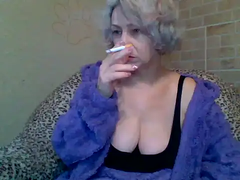 Snapshot of Lorie_Carrie chatting on February 28, 2025, 2:31 pm Lorie Carrie online show from February 28, 2025, 2:31 pm