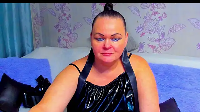 MilanaBiegert online show from November 30, 2025, 7:47 pm