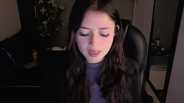 almma shy online show from November 12, 2025, 1:26 pm