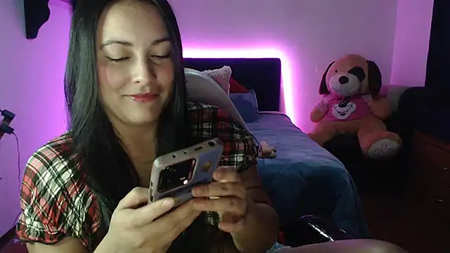 Allisonnlopez online show from January 15, 2025, 8:26 pm