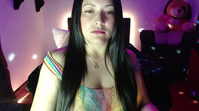 Allisonnlopez online show from February 3, 2026, 9:31 pm