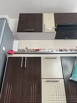 Nikothyna online show from February 5, 2025, 5:31 pm