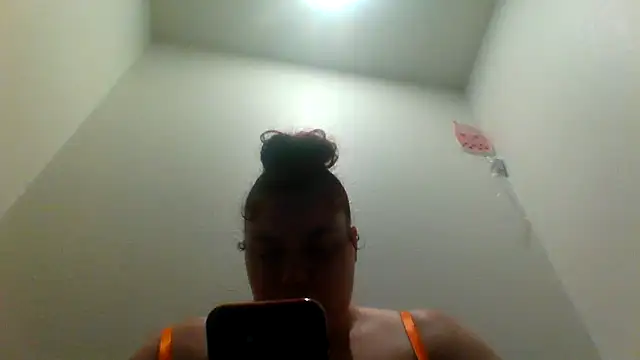 lolabun247 online show from October 3, 2025, 9:22 am