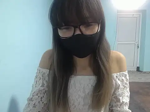 elllaaxx online show from December 1, 2025, 4:24 am