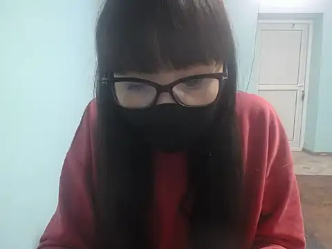 Snapshot of elllaaxx chatting on May 13, 2026, 4:19 am elllaaxx online show from May 13, 2026, 4:19 am