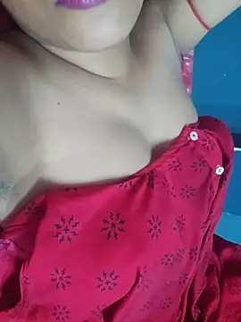Snapshot of sexyindi_couple chatting on May 19, 2026, 5:36 am sexyindi couple online show from May 19, 2026, 5:36 am