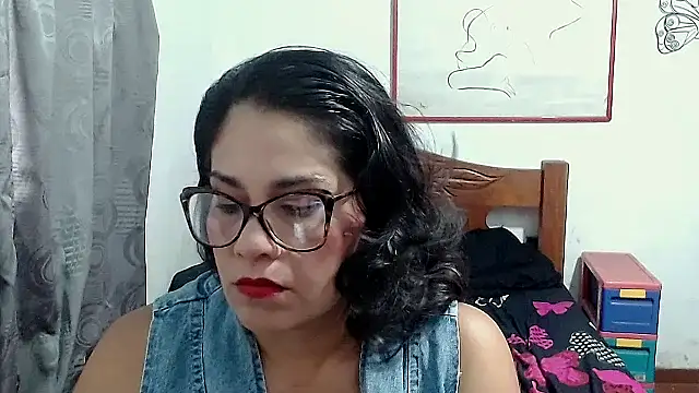 Snapshot of Mistresskloe01 chatting on September 30, 2025, 12:11 pm Mistresskloe01 online show from September 30, 2025, 12:11 pm