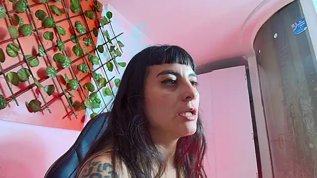 Naughty Kittenm online show from April 9, 2026, 5:30 pm