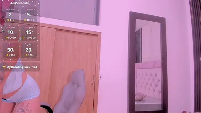 laurem-paulette online show from October 15, 2025, 7:00 pm