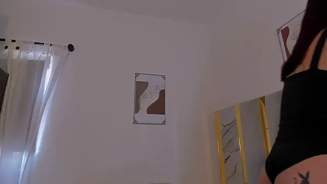 laurem-paulette online show from February 8, 2026, 1:20 pm