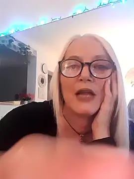 Snapshot of kikkastar chatting on January 2, 2025, 2:24 pm kikkastar online show from January 2, 2025, 2:24 pm
