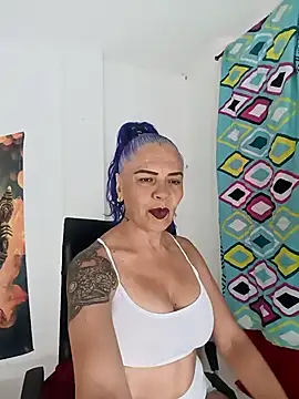 Snapshot of freyadevil333 chatting on October 23, 2025, 1:43 pm freyadevil333 online show from October 23, 2025, 1:43 pm