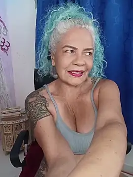 freyadevil333 online show from April 29, 2026, 7:23 am