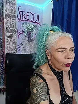 freyadevil333 online show from May 5, 2026, 6:49 am