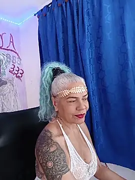 freyadevil333 online show from May 9, 2026, 4:27 am