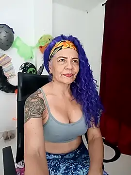 Snapshot of freyadevil333 chatting on October 19, 2025, 12:57 am freyadevil333 online show from October 19, 2025, 12:57 am