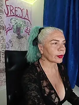 Snapshot of freyadevil333 chatting on April 15, 2026, 5:02 am freyadevil333 online show from April 15, 2026, 5:02 am