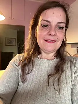 Snapshot of Sunbelxx chatting on February 9, 2026, 8:45 am Sunbelxx online show from February 9, 2026, 8:45 am