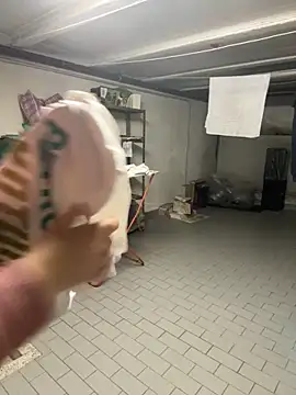 Sunbelxx online show from November 17, 2025, 11:47 am