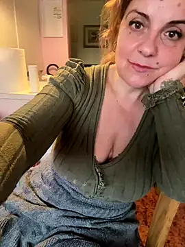 Sunbelxx online show from December 19, 2025, 9:55 am