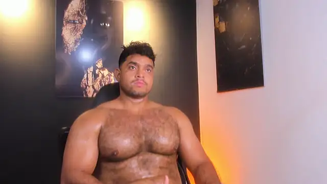 Big furry bear13 online show from November 16, 2025, 5:34 am