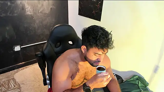 Big furry bear13 online show from February 21, 2026, 7:54 am