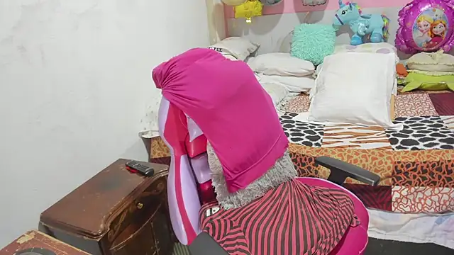 Snapshot of Mrs_mommy_ chatting on February 5, 2026, 10:49 pm Mrs mommy online show from February 5, 2026, 10:49 pm