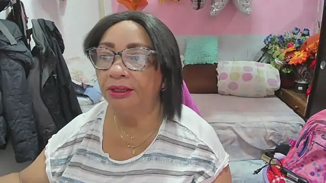 Snapshot of Mrs_mommy_ chatting on May 17, 2026, 3:56 pm Mrs mommy online show from May 17, 2026, 3:56 pm