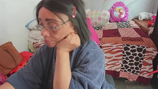 Snapshot of Mrs_mommy_ chatting on January 31, 2026, 7:12 pm Mrs mommy online show from January 31, 2026, 7:12 pm