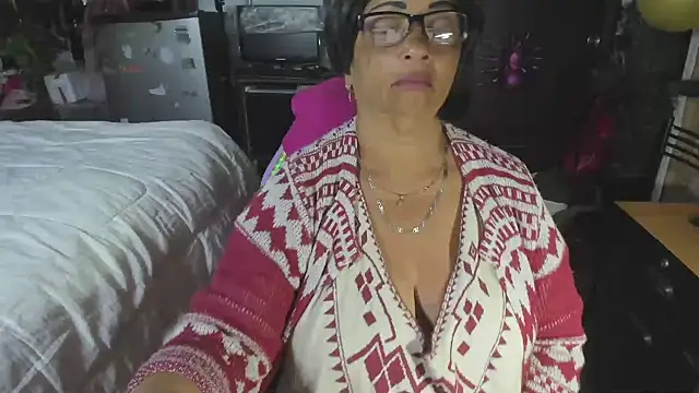 Mrs mommy  online show from November 13, 2025, 9:19 pm