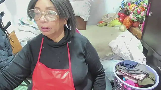 Snapshot of Mrs_mommy_ chatting on May 8, 2026, 7:28 pm Mrs mommy online show from May 8, 2026, 7:28 pm