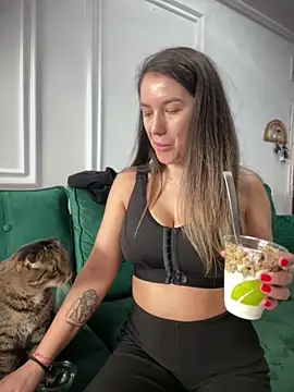 HotXMom online show from March 3, 2026, 7:26 am