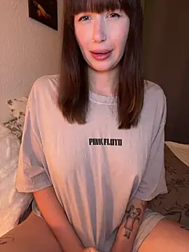 Snapshot of Melina-Mars chatting on February 22, 2026, 12:35 am Melina-Mars online show from February 22, 2026, 12:35 am